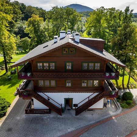 Dworzysko Hotel Щавно-Здруй Екстериор снимка