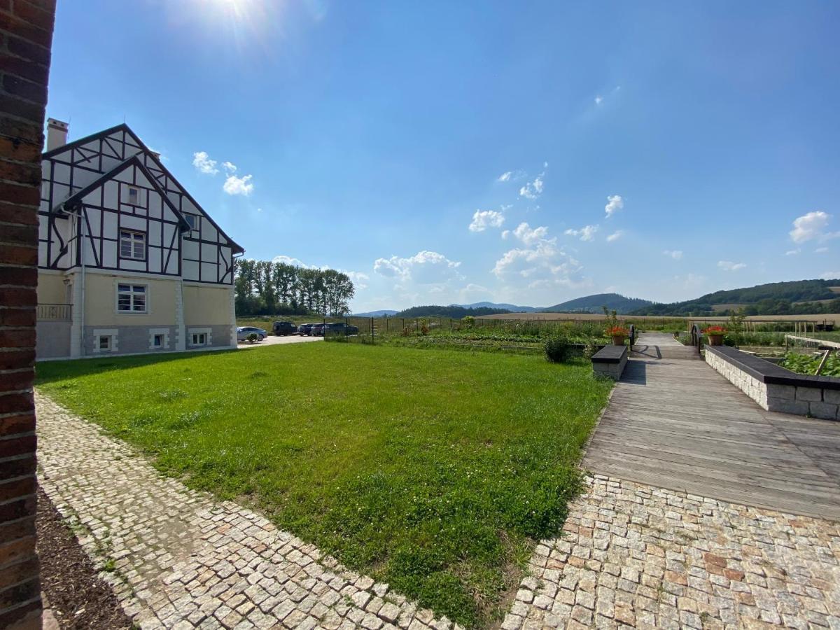 Dworzysko Hotel Щавно-Здруй Екстериор снимка
