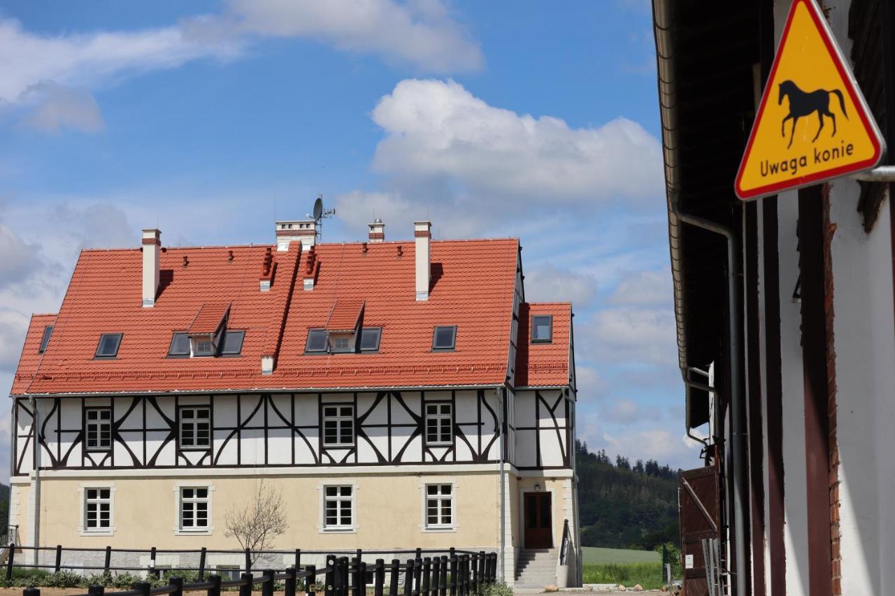 Dworzysko Hotel Щавно-Здруй Екстериор снимка