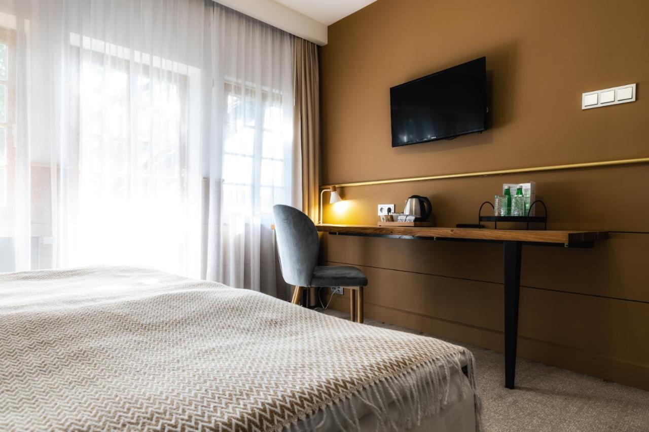 Dworzysko Hotel Щавно-Здруй Екстериор снимка