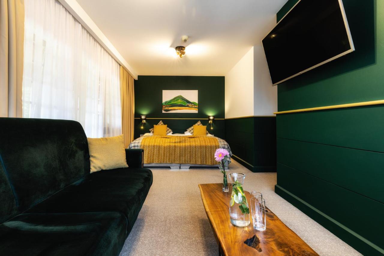 Dworzysko Hotel Щавно-Здруй Екстериор снимка