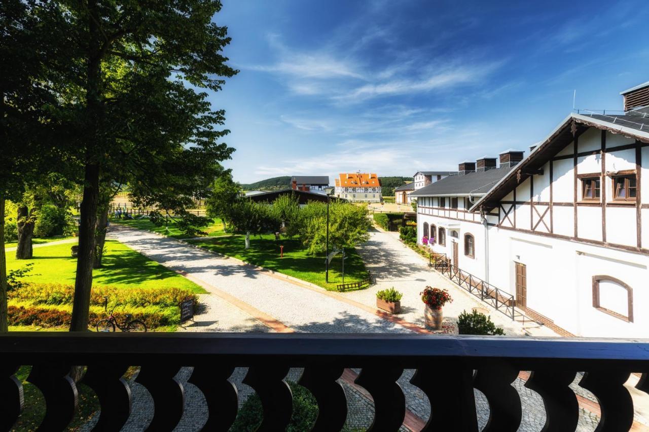 Dworzysko Hotel Щавно-Здруй Екстериор снимка