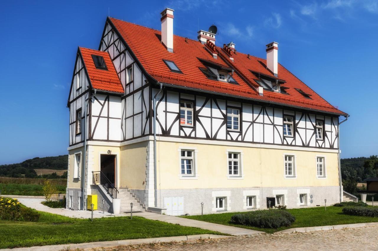 Dworzysko Hotel Щавно-Здруй Екстериор снимка