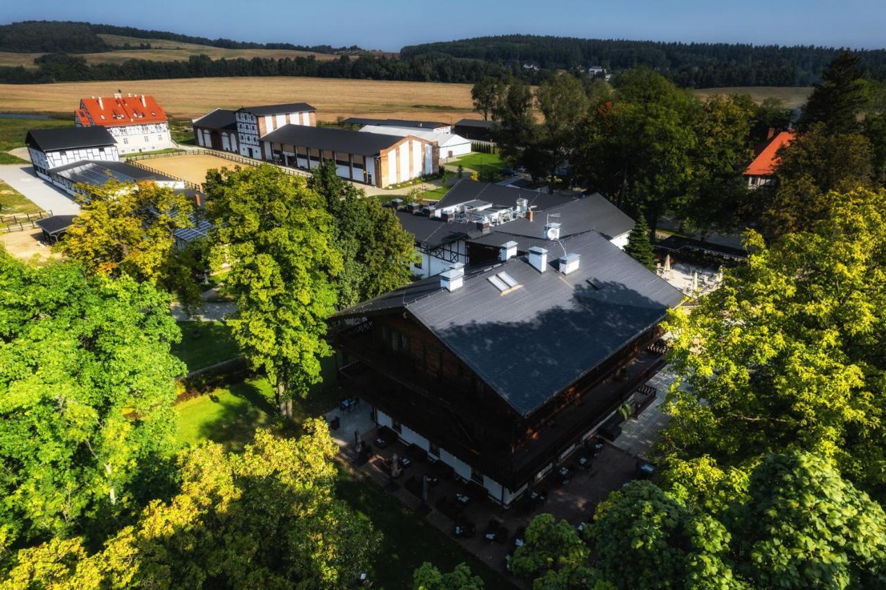 Dworzysko Hotel Щавно-Здруй Екстериор снимка