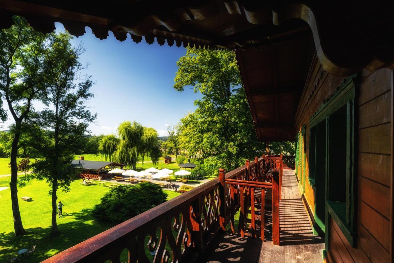 Dworzysko Hotel Щавно-Здруй Екстериор снимка