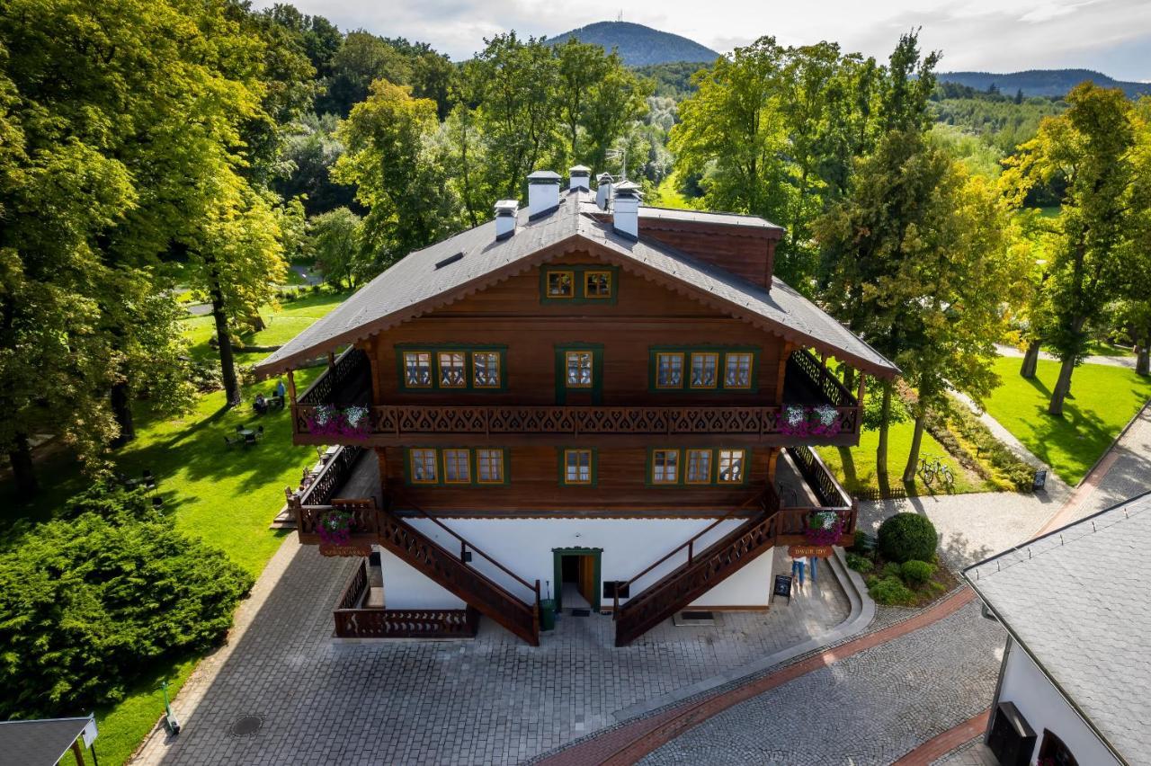 Dworzysko Hotel Щавно-Здруй Екстериор снимка
