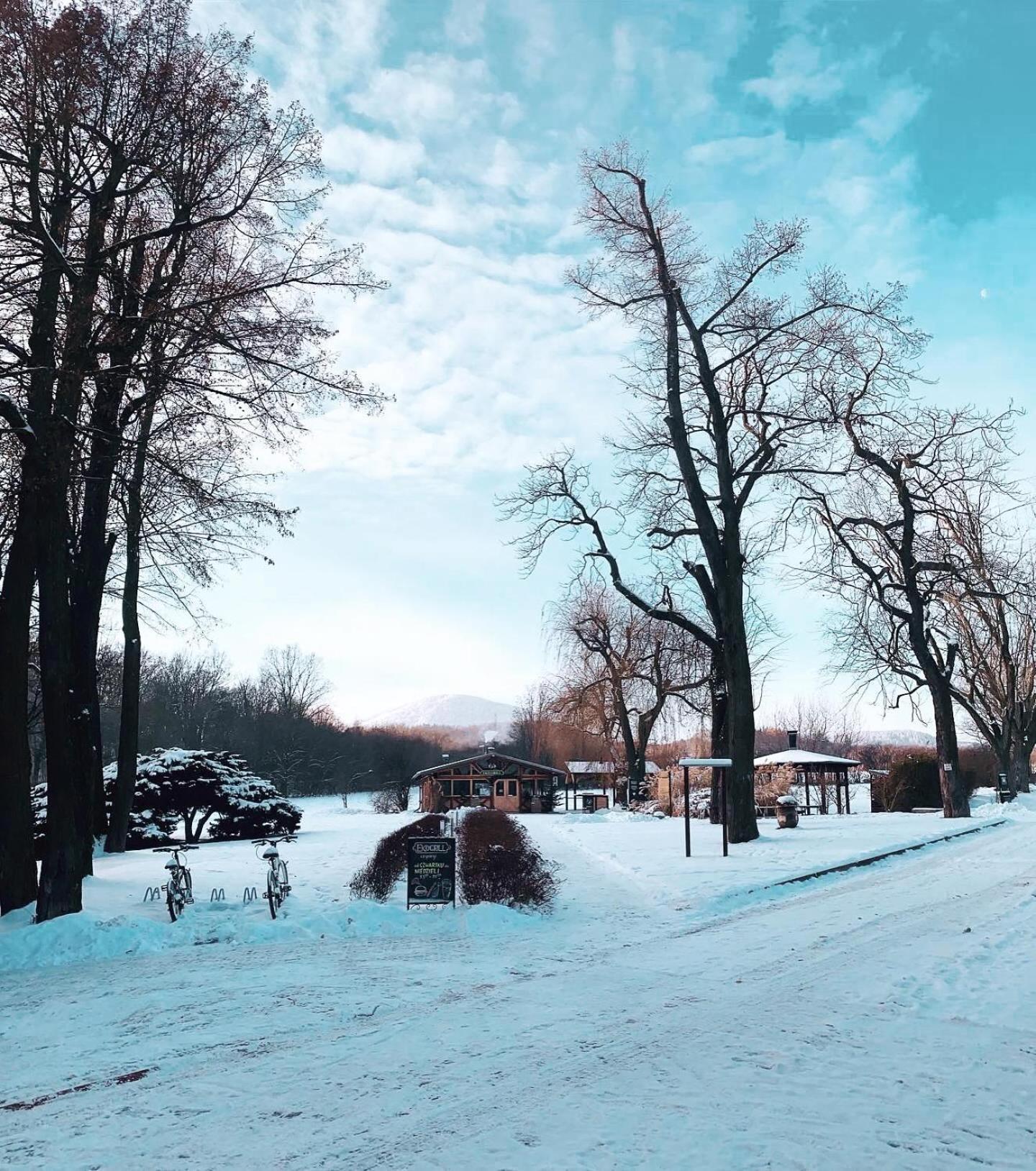 Dworzysko Hotel Щавно-Здруй Екстериор снимка