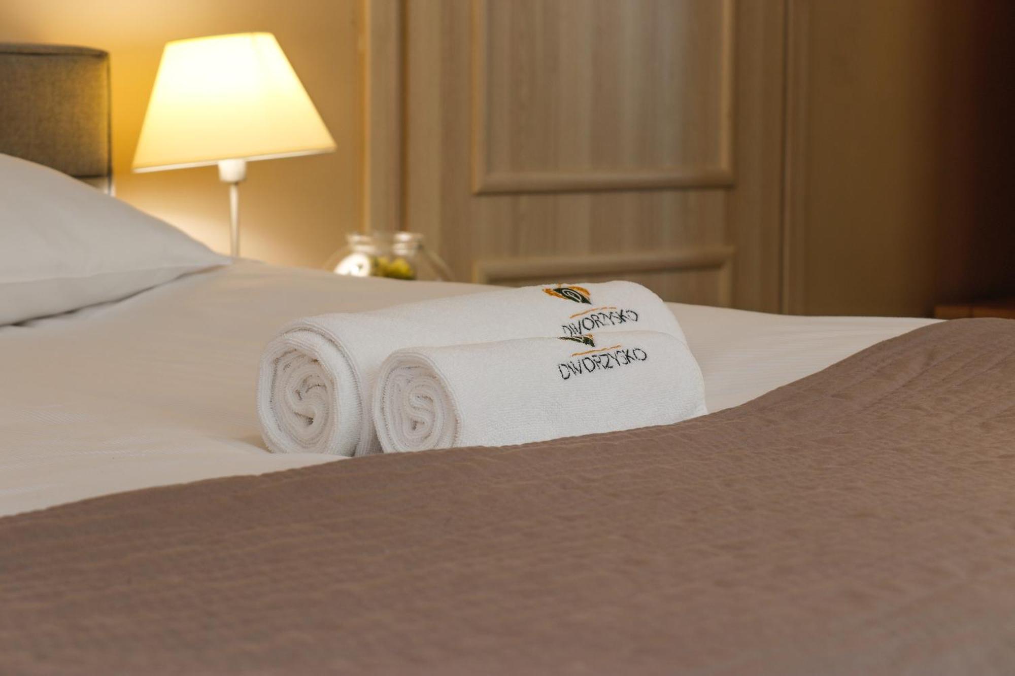 Dworzysko Hotel Щавно-Здруй Екстериор снимка